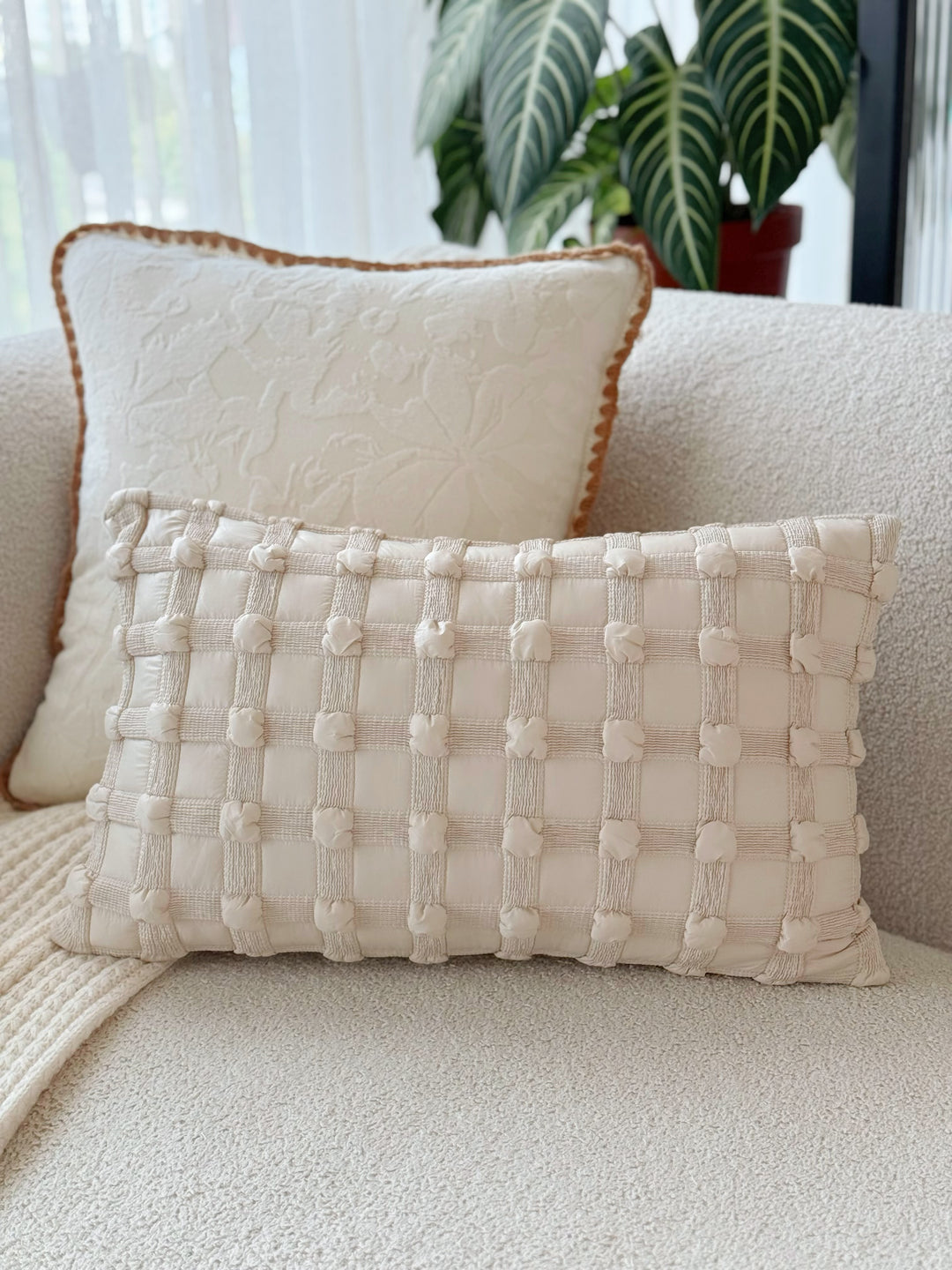 Bubble Grid Cream Latte Waist Cushion Cover
