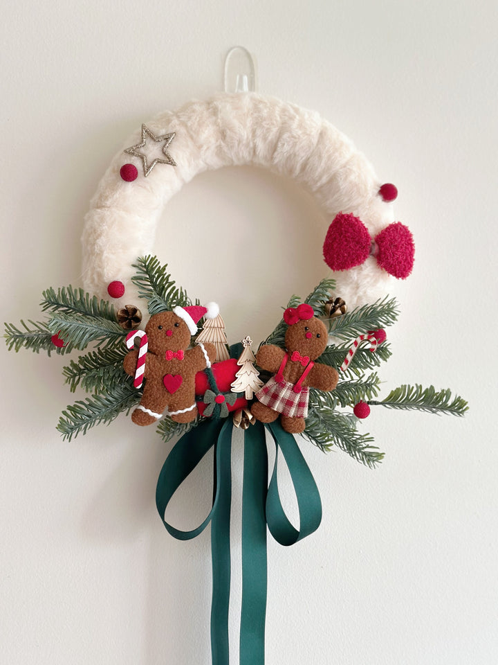 PRE-ORDER (17-23 Oct): Cozy Gingerbread Fur Wreath