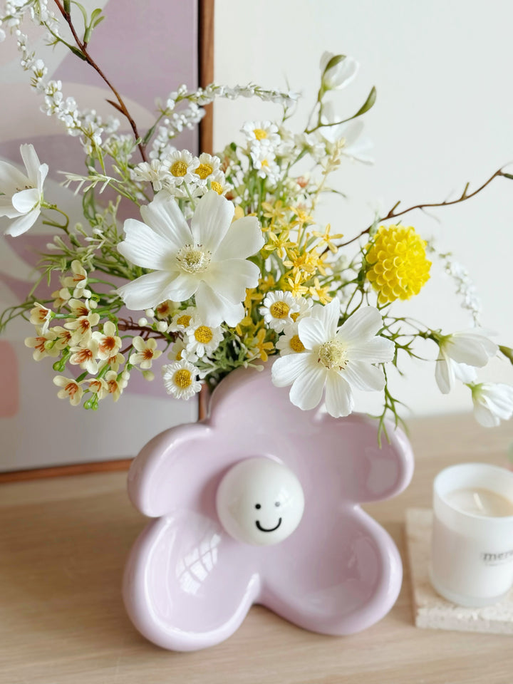 Buttercream Daisy Bloom in the Vase (1-sided)