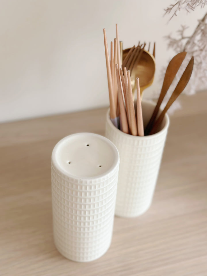PRE-ORDER (13-19 May): Waffle Cylinder Cutlery Holder
