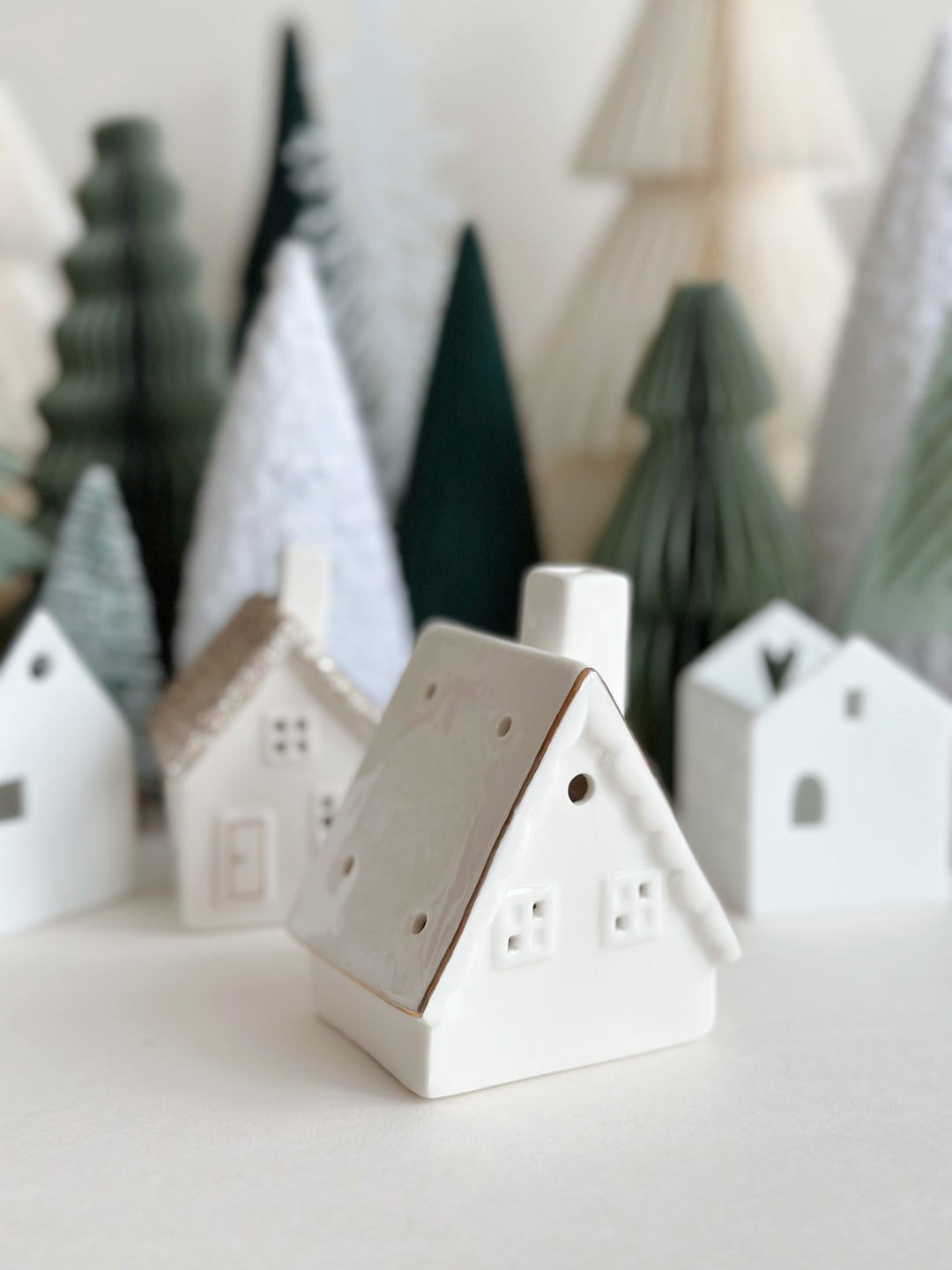Cozy Glow Porcelain Cottage