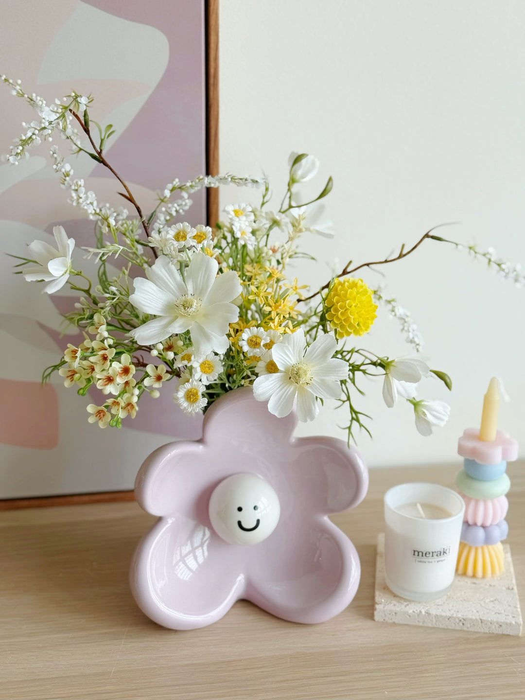 Buttercream Daisy Bloom in the Vase (1-sided)