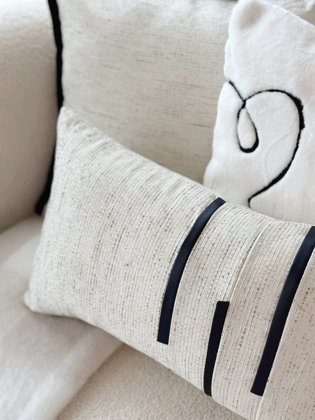 Abstract Lines Textura Waist Cushion Cover