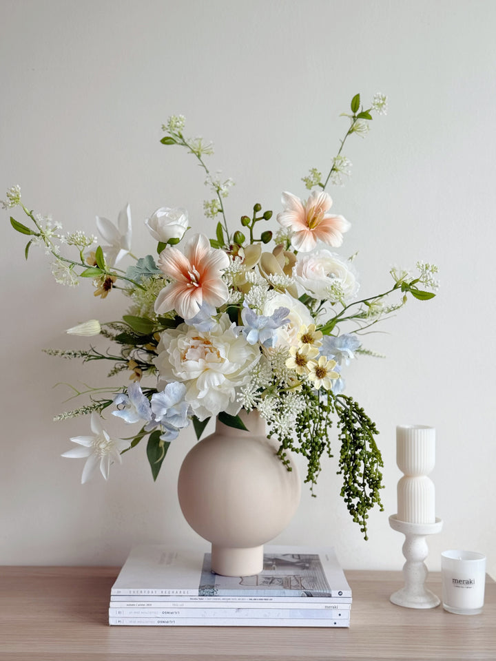 Soft Daybreak Bouquet (1-sided)