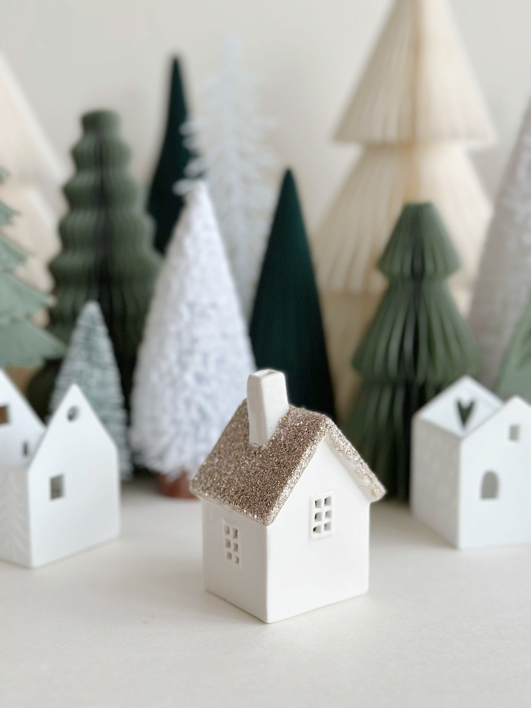 Cozy Cottage Light-Up House (2 sizes)