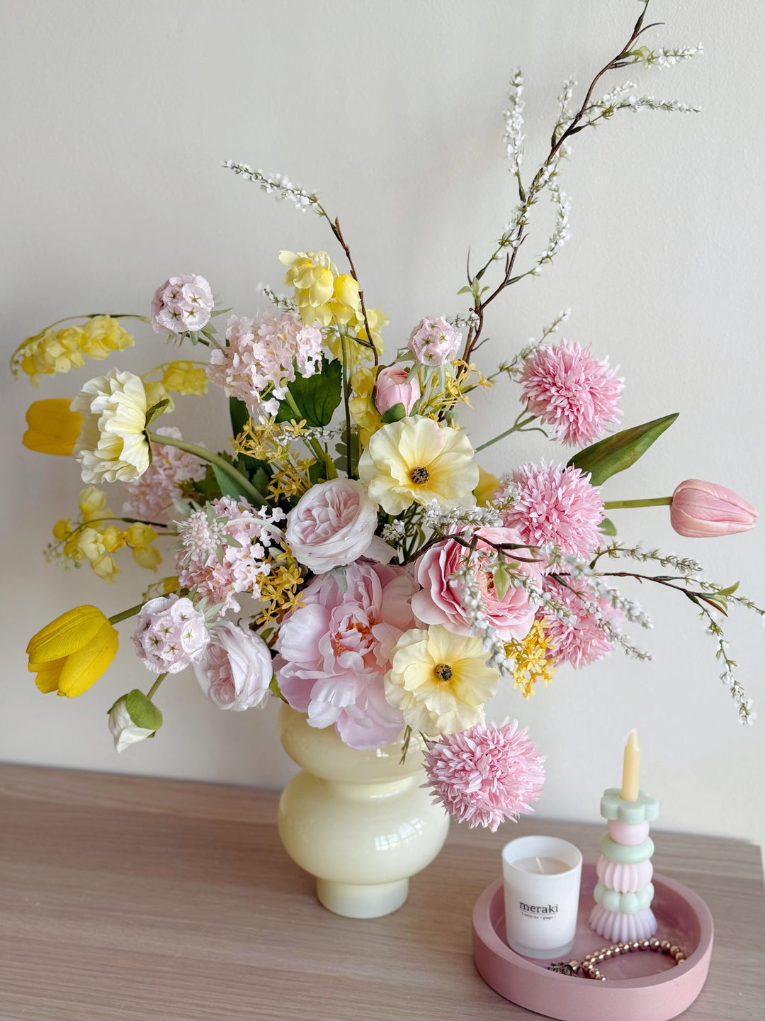 Butterblush Garden Bouquet (front facing)