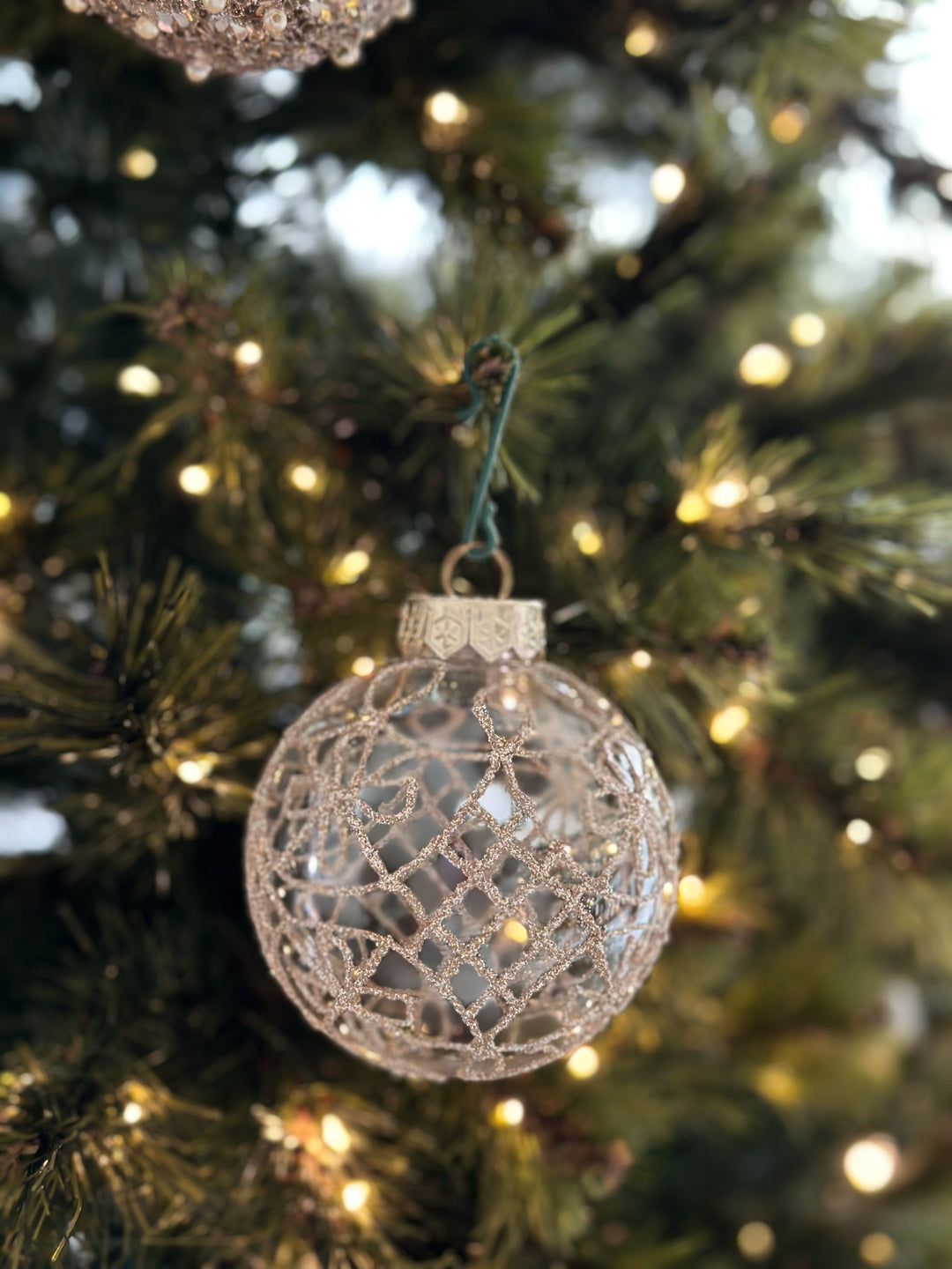 PRE-ORDER (17-21 Oct): Shimmering Champagne Delight 8cm Bauble Set (set of 6)