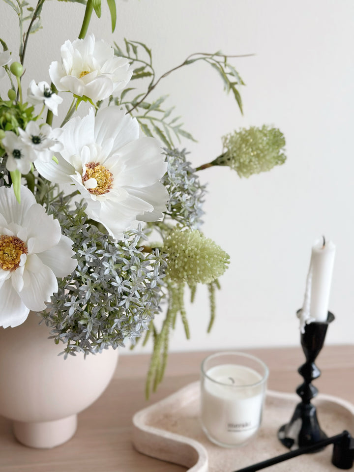 PRE-ORDER (3-7 April): Morning Dew Bouquet (front facing)