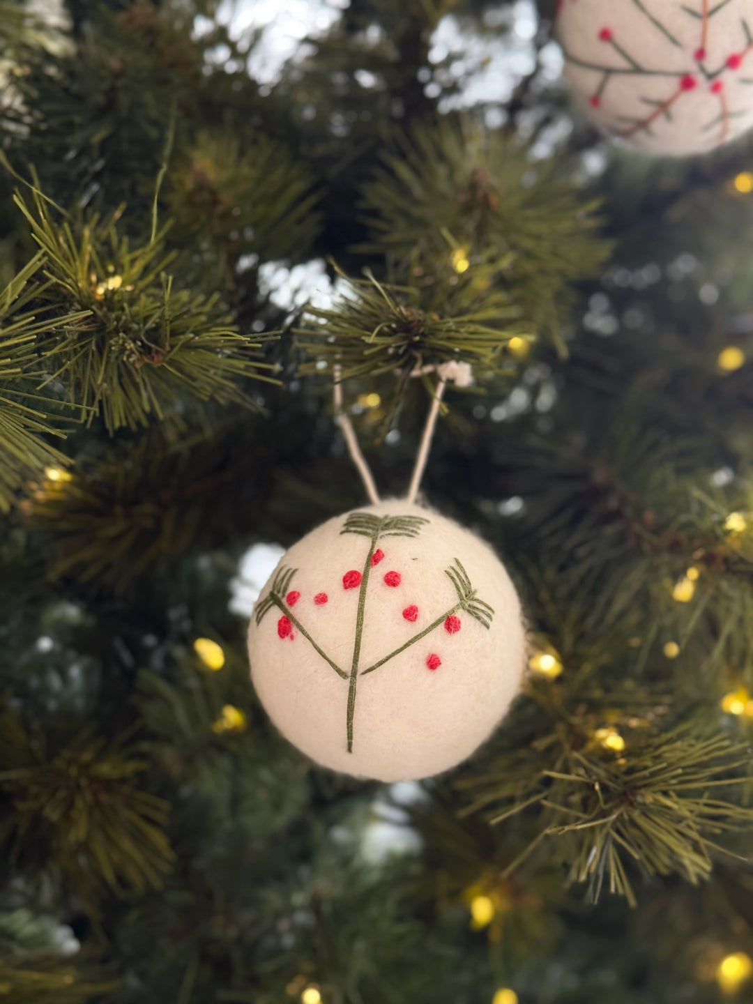 PRE-ORDER (19-23 Oct): Winter Botanicals Embroidered Felt Baubles (set of 4)