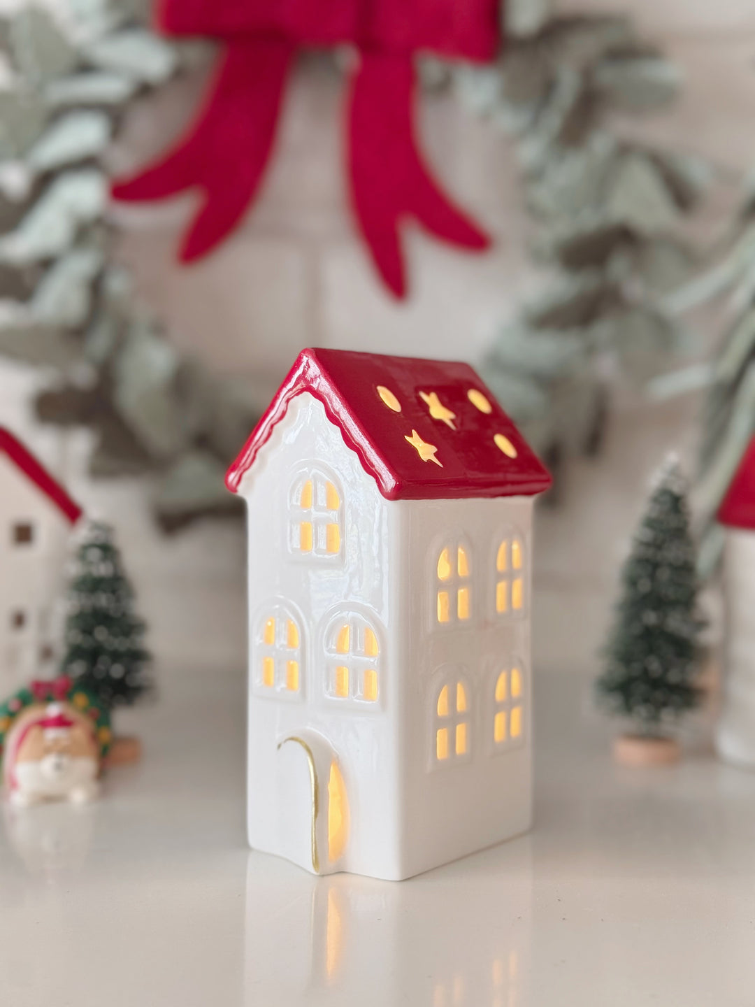 PRE-ORDER (26-30 Oct): Red Roof Light-Up Porcelain Village Collection (4 options)