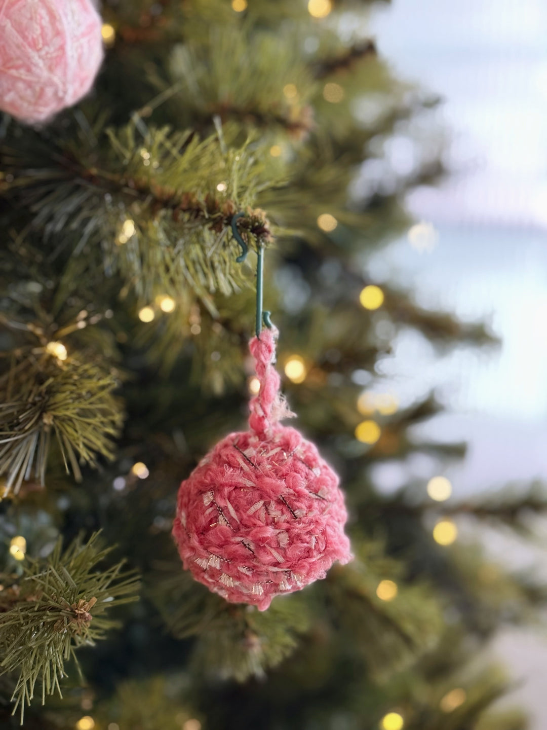 Peppermint Kiss Yarn Baubles (set of 6)