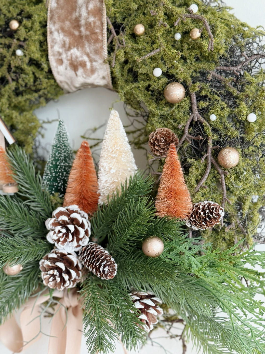 Winter Cottage Glow Wreath