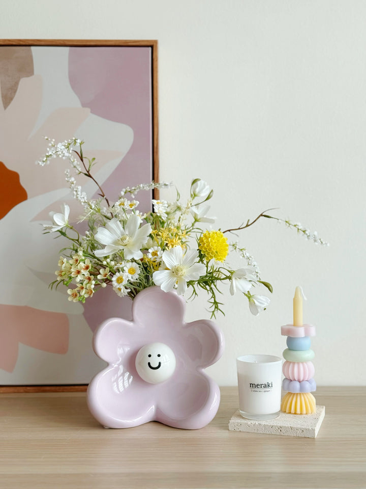 Buttercream Daisy Bloom in the Vase (1-sided)