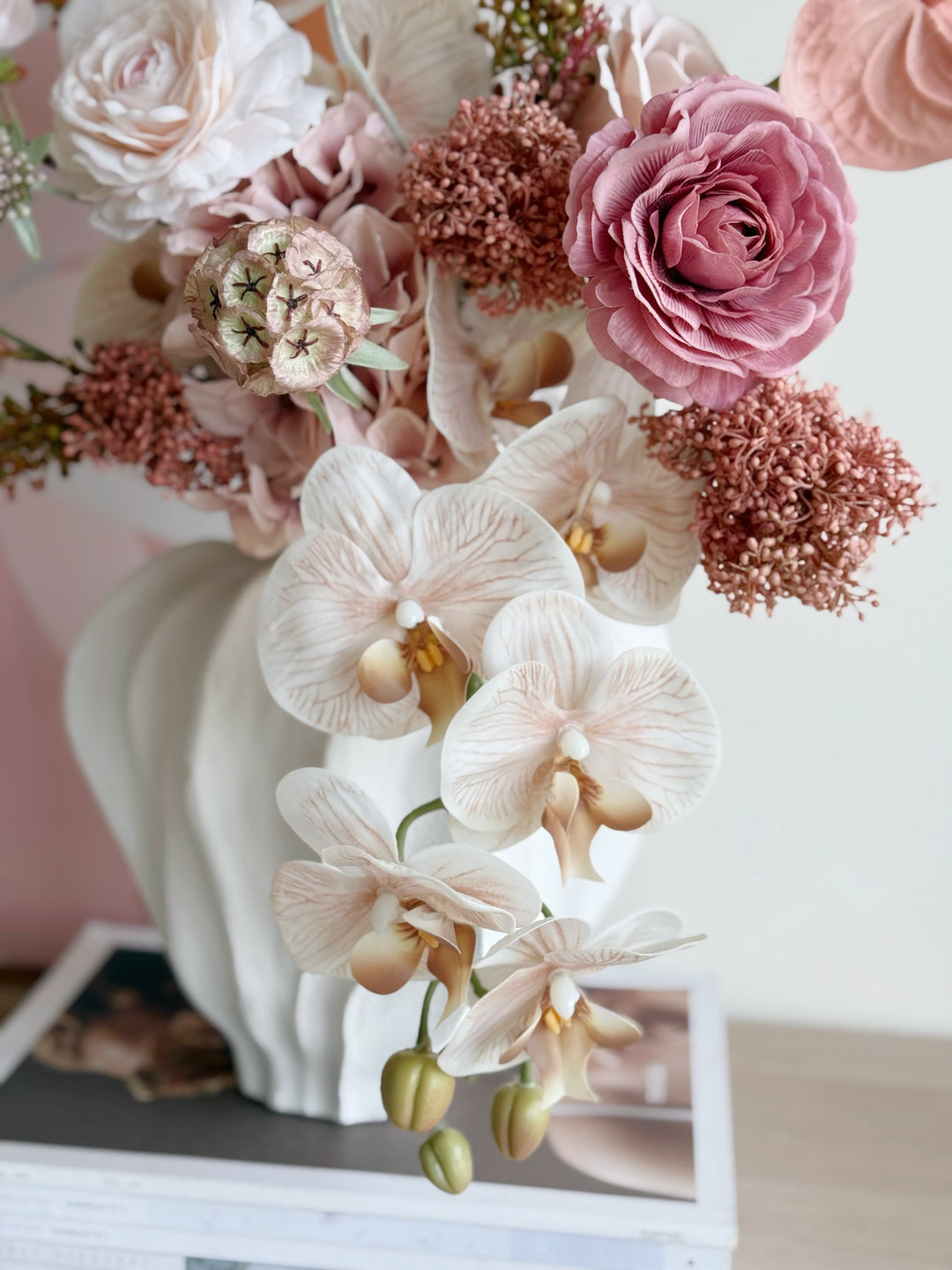 PRE-ORDER (19-22 May): Rosé Sculptura Bloom in the Vase (1-sided)