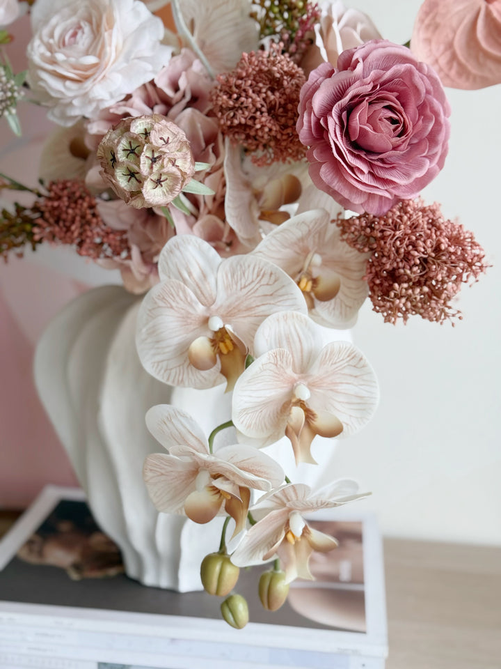 PRE-ORDER (19-22 May): Rosé Sculptura Bloom in the Vase (1-sided)