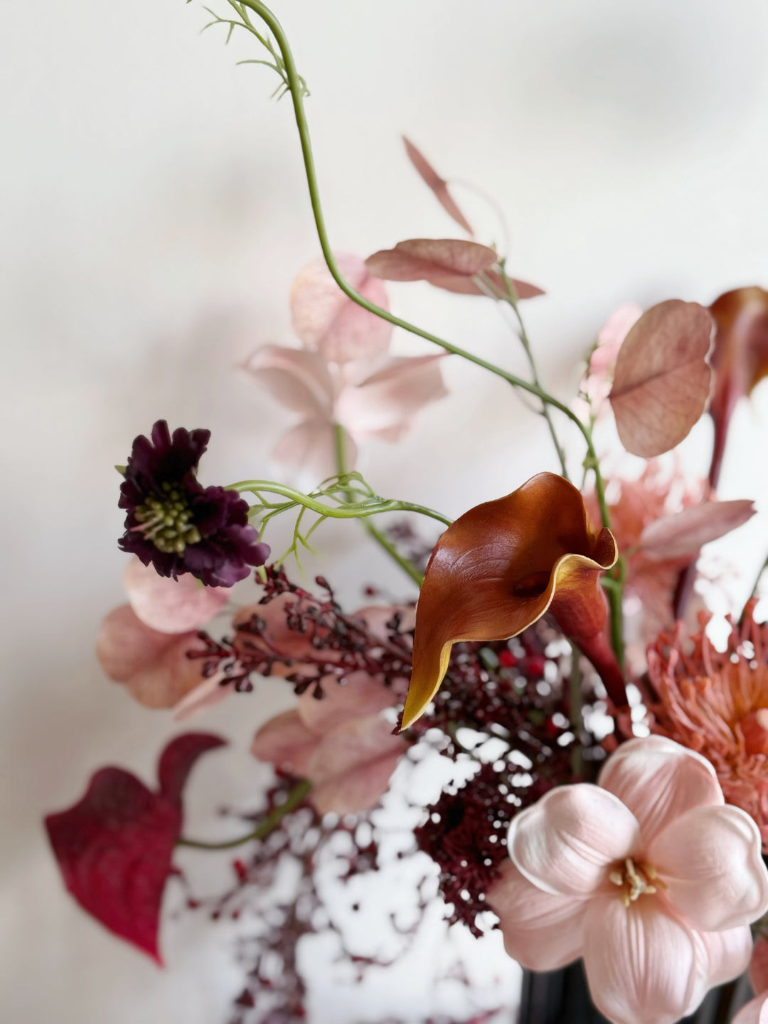 Blush Nocturne Bloom in the Vase (2-Sided)
