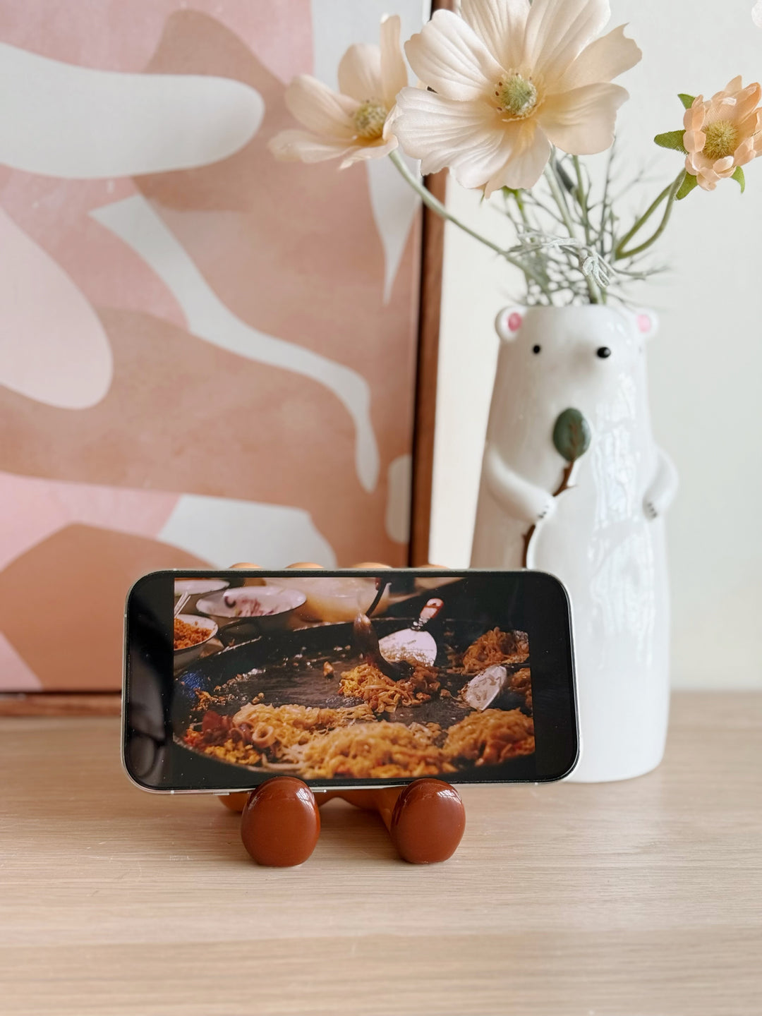 Biscotti Buddy Phone Stand
