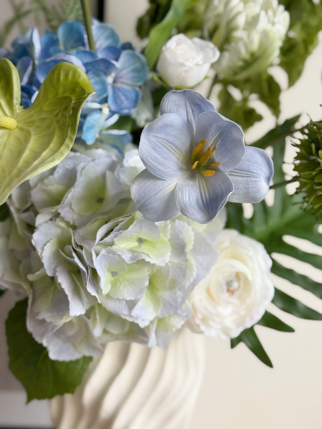 Azure Verdelle Bloom in the Vase (1-sided)
