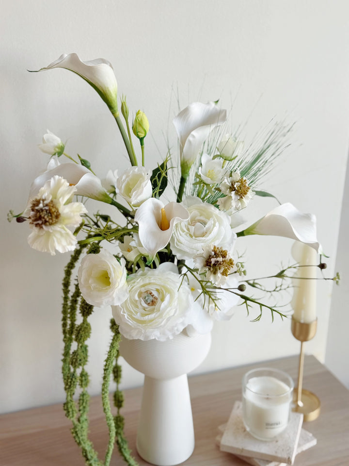 Whispering Calla Garden Bouquet (1-sided)