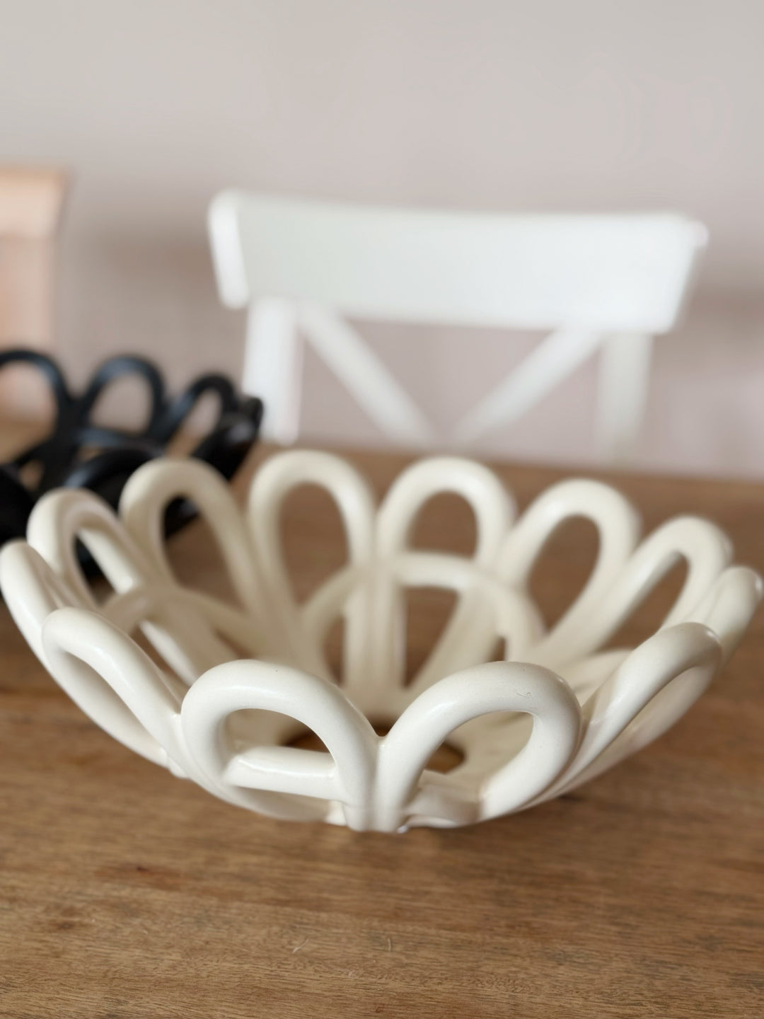 Bloom Loop Porcelain Basket (2 colours)