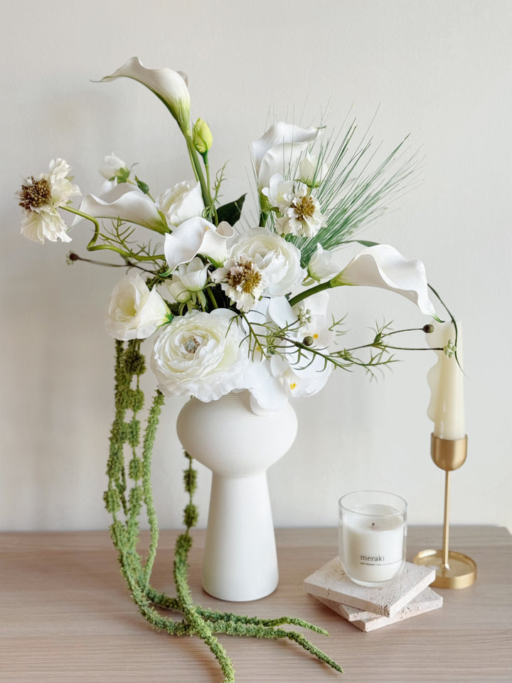 Whispering Calla Garden Bouquet (1-sided)