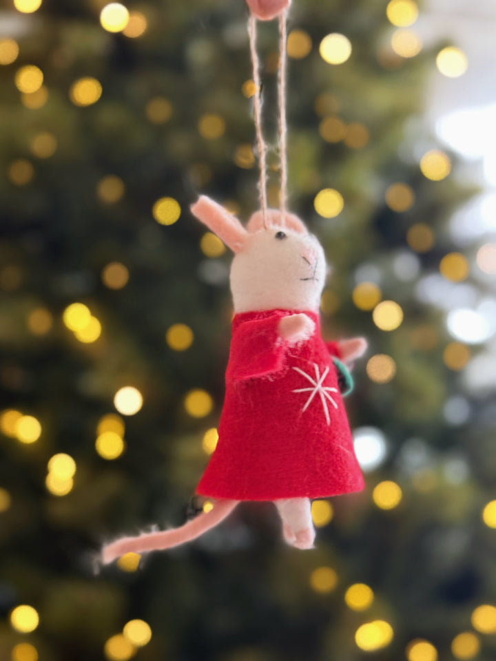 Berry Garland Mouse Felt Ornament