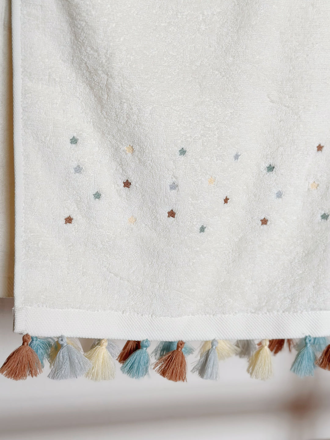 Earthy Stellar Tassel Cotton Bath Towel