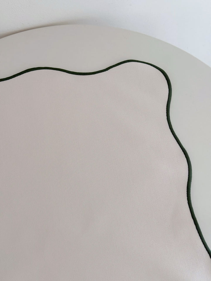 Scallop Garden Fabric Placemat (5 colours)