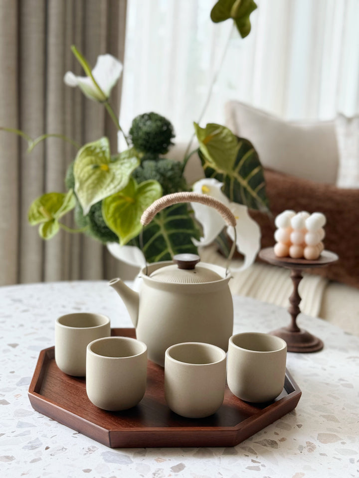 Hearth & Harvest Tea Set