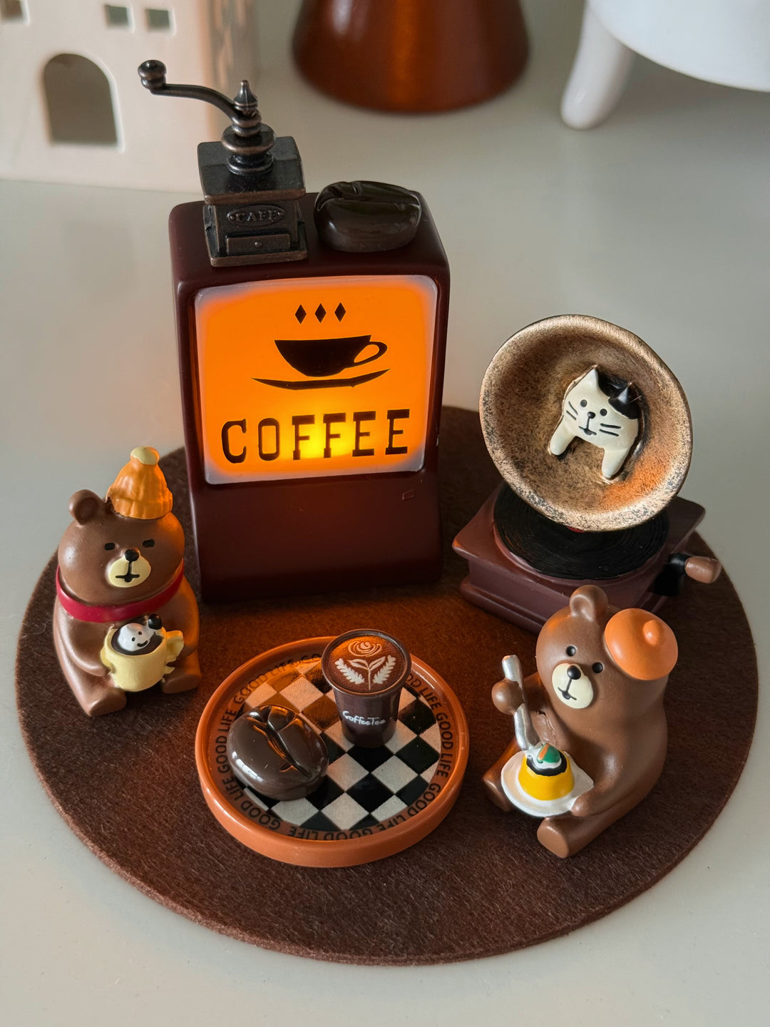Coffee & Cozy Corner