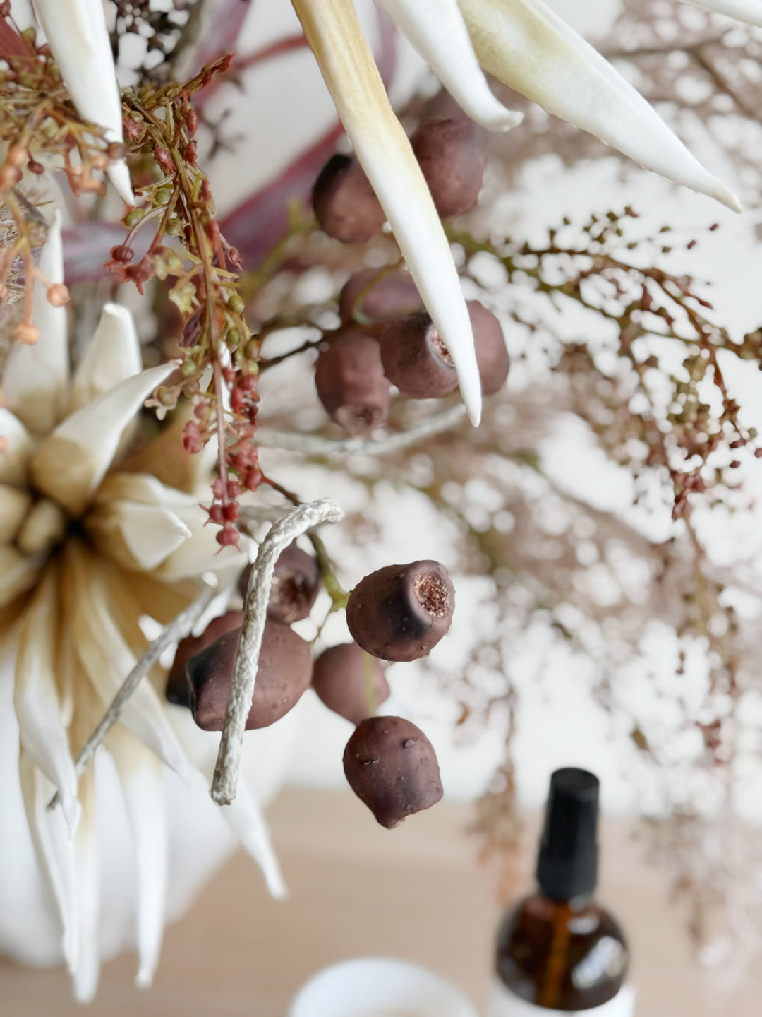 Earthen Wild Bloom in the Vase (1-sided)
