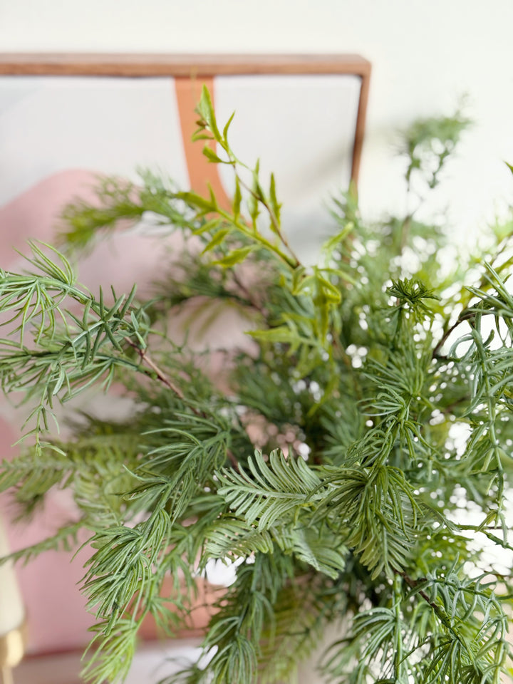 Verdant Drift Foliage in the Vase (all rounded)