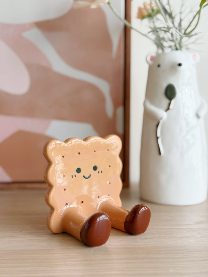 Biscotti Buddy Phone Stand