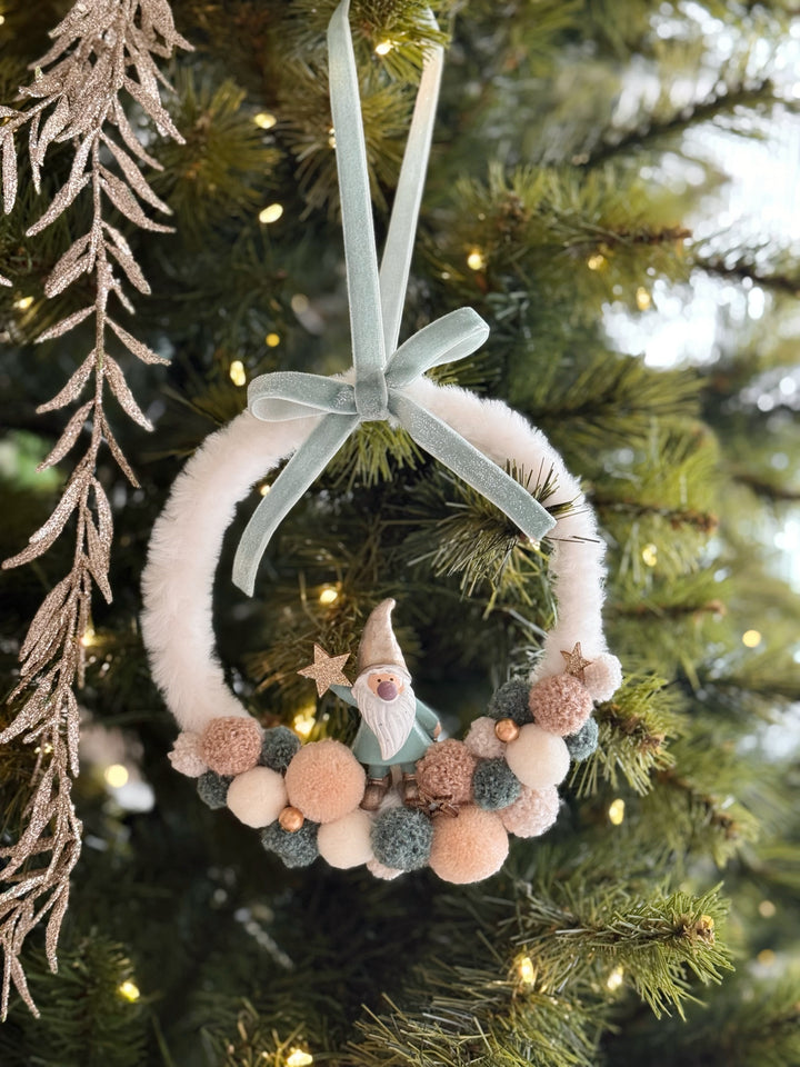 Starry Gnome Pom Small Wreath