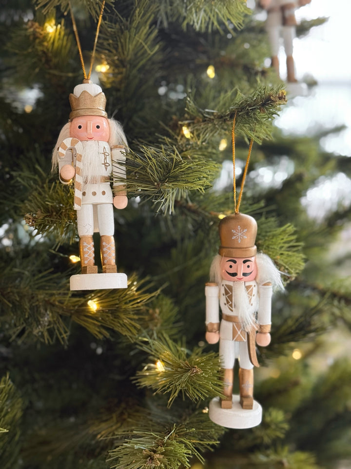 Winter Royale Nutcracker Set (set of 5)