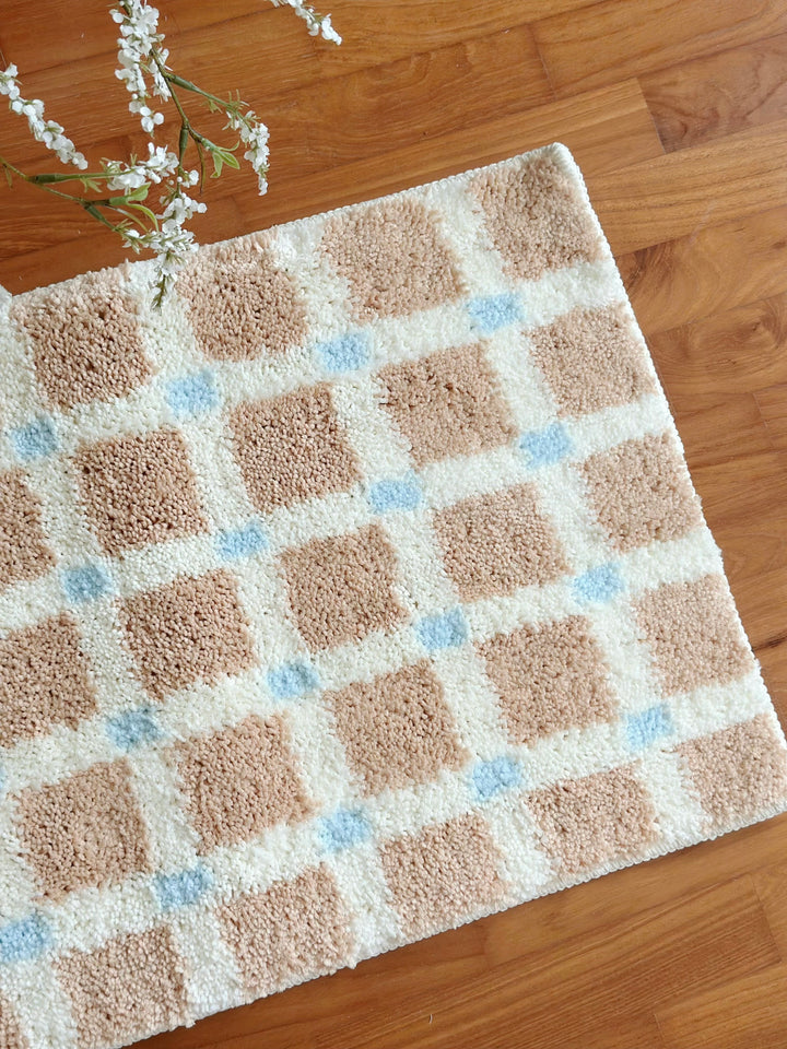 Cloudscape Checkered Mat