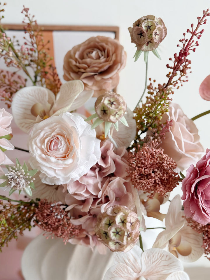 PRE-ORDER (19-22 May): Rosé Sculptura Bloom in the Vase (1-sided)