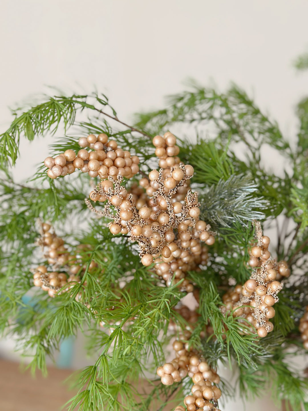 Champagne Gleam Berry Stem