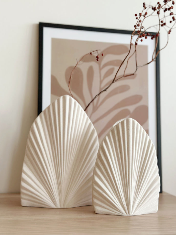 PRE-ORDER (13-19 May): Palm Radiance Duo Vases (set of 2)