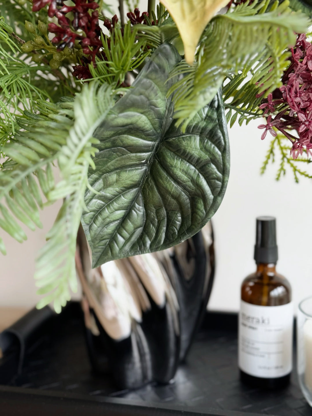 Evergreen & Merlot Harmony In The Vase Pot (1-sided)