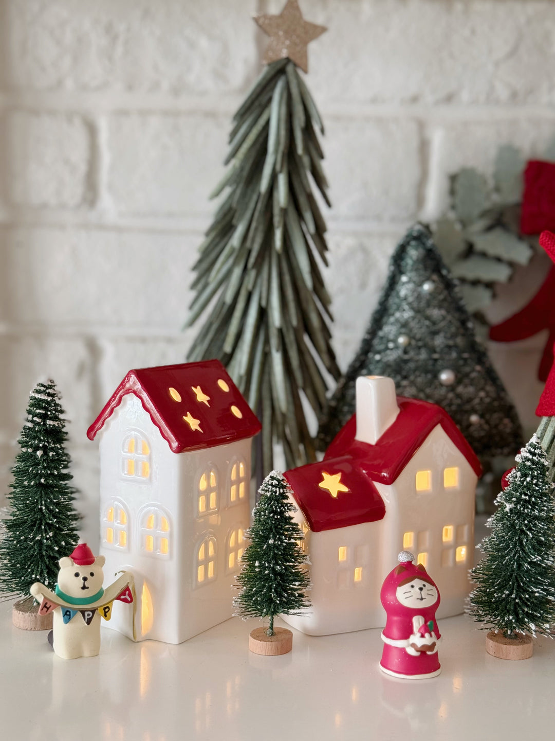 PRE-ORDER (26-30 Oct): Red Roof Light-Up Porcelain Village Collection (4 options)