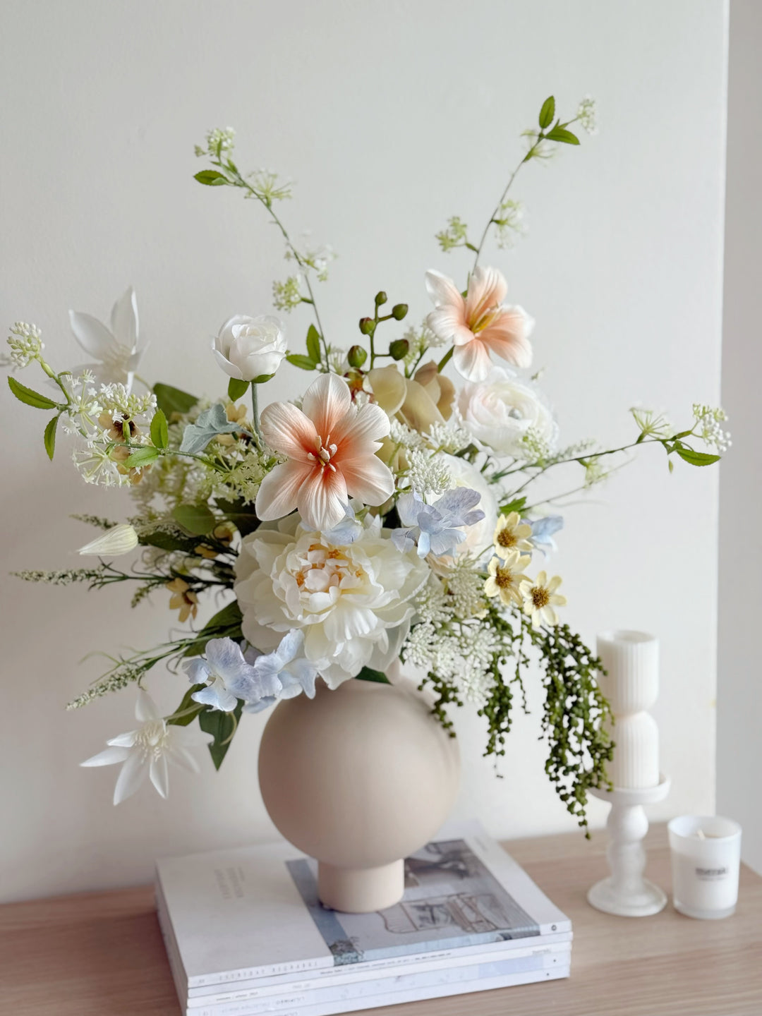 Soft Daybreak Bouquet (1-sided)