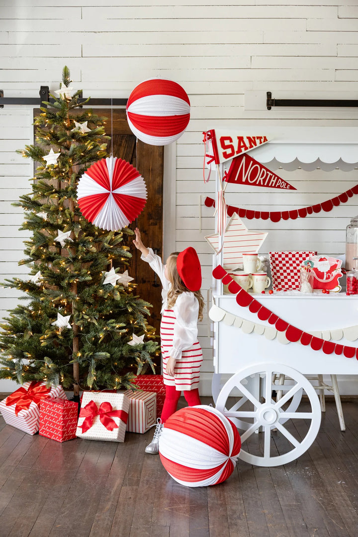 PRE-ORDER (26/09-02/10): Red and Cream Scalloped Felt Banner Set
