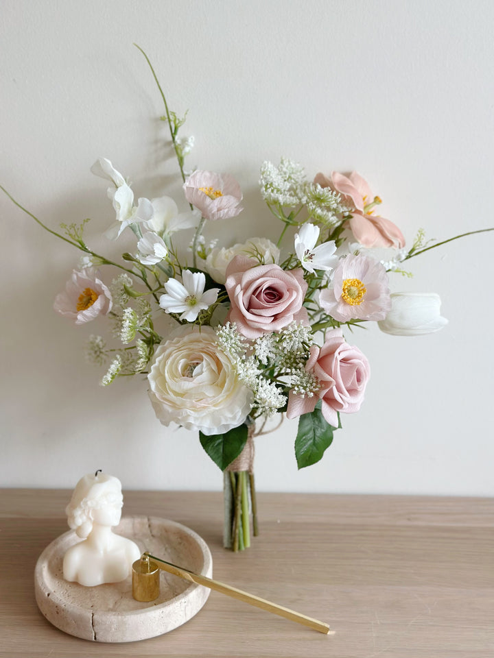 Soft Serenade Bouquet (front facing)