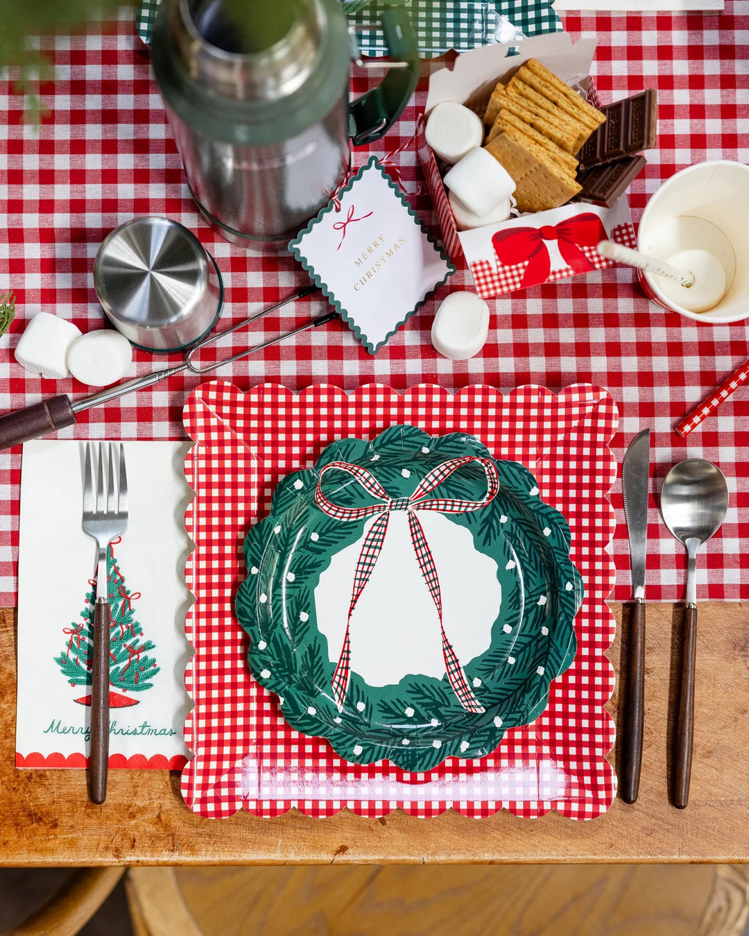 PRE-ORDER (6-8 Oct): Christmas Wreath & Gingham Paper Plate (3 options)