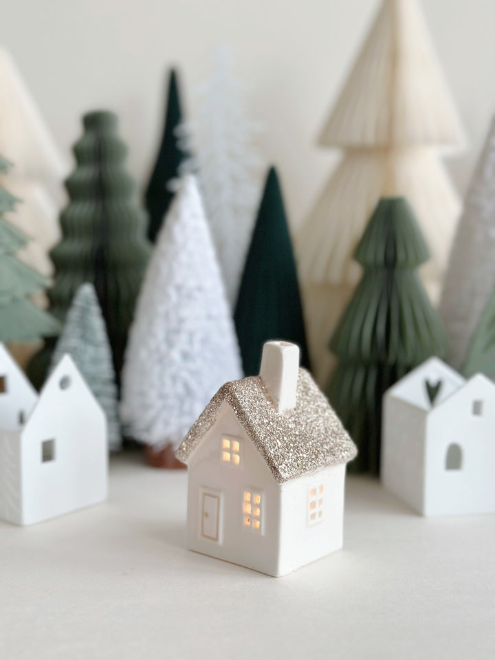 Cozy Cottage Light-Up House (2 sizes)