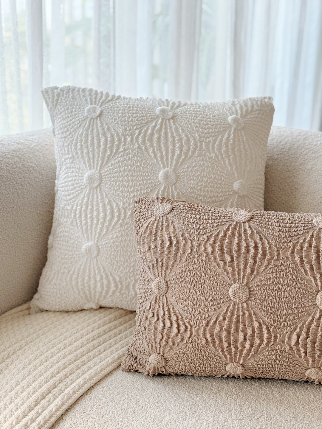 Ripple Hug Cushion Cover