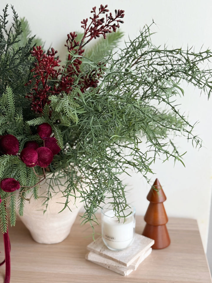 Noël Woodland Cascade Arrangement in the Pot (1-sided)