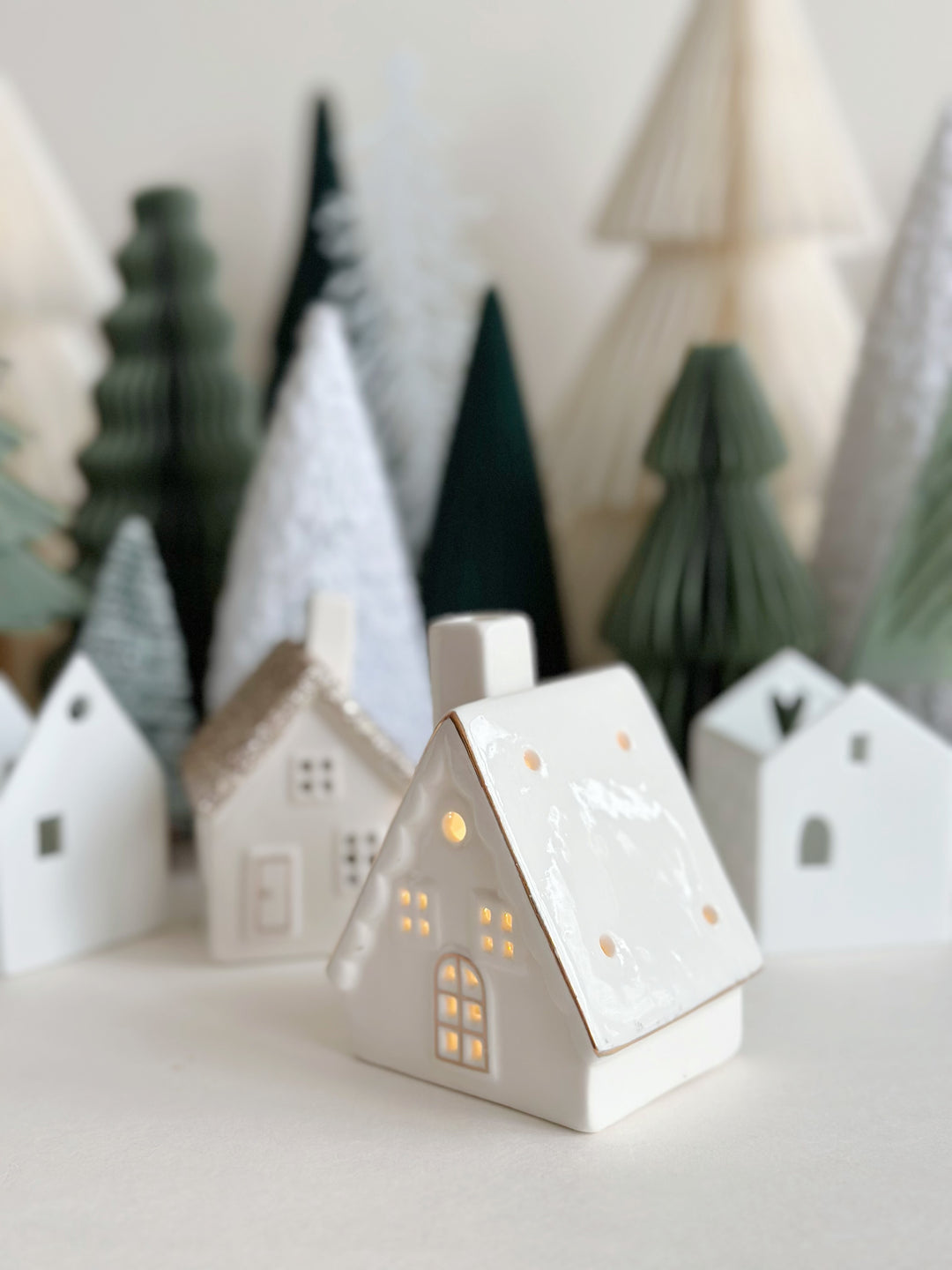 Cozy Glow Porcelain Cottage
