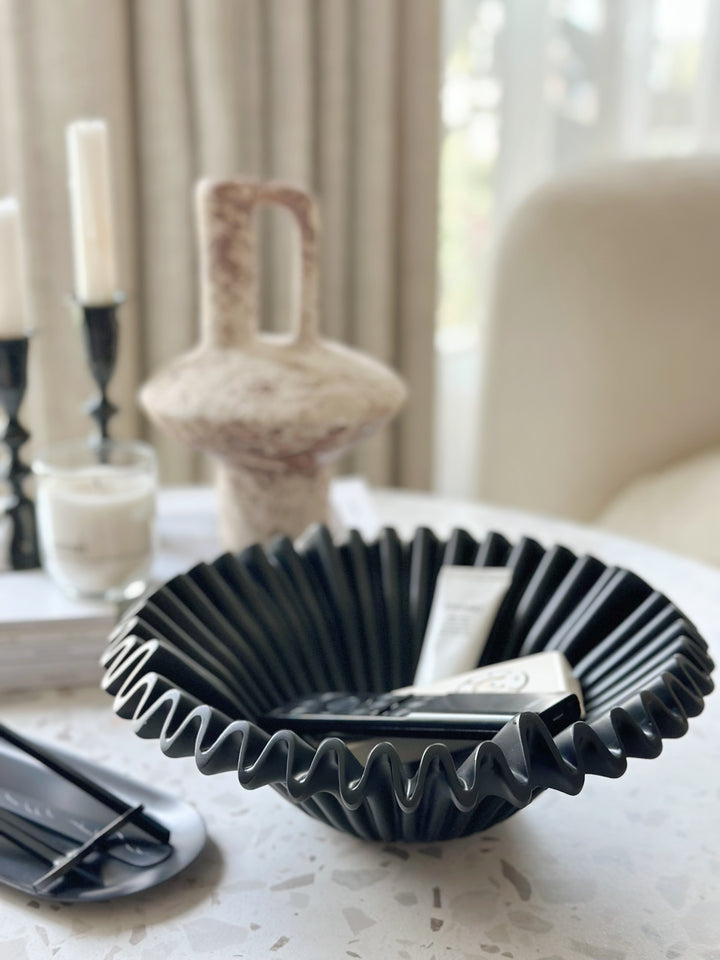 PRE-ORDER (16-22 May): Sleek Black Rippled Elegance Bowl